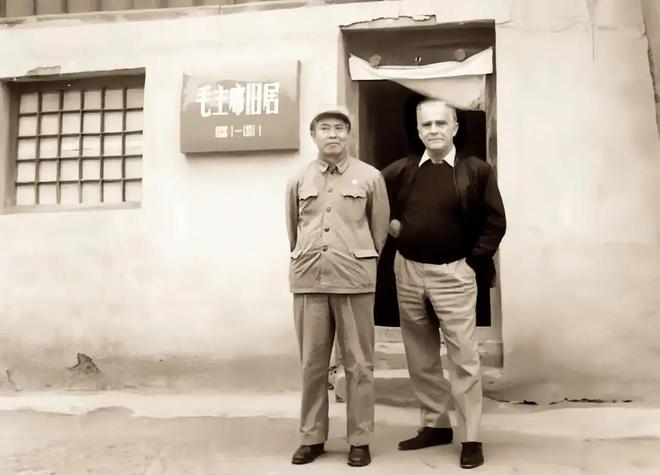 的儿子孙子曾孙穿越百年坐在他座位新葡京这是毛主席最早3张学生照他(图14)