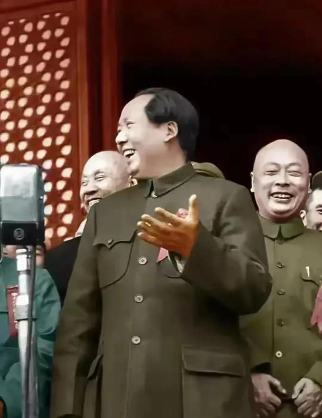 的儿子孙子曾孙穿越百年坐在他座位新葡京这是毛主席最早3张学生照他(图2)